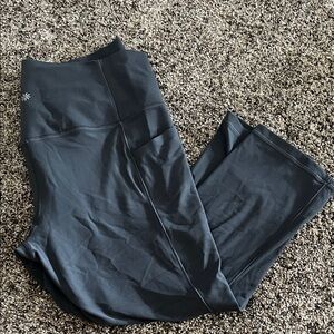Athleta Charcoal Capri Leggings with Pockets